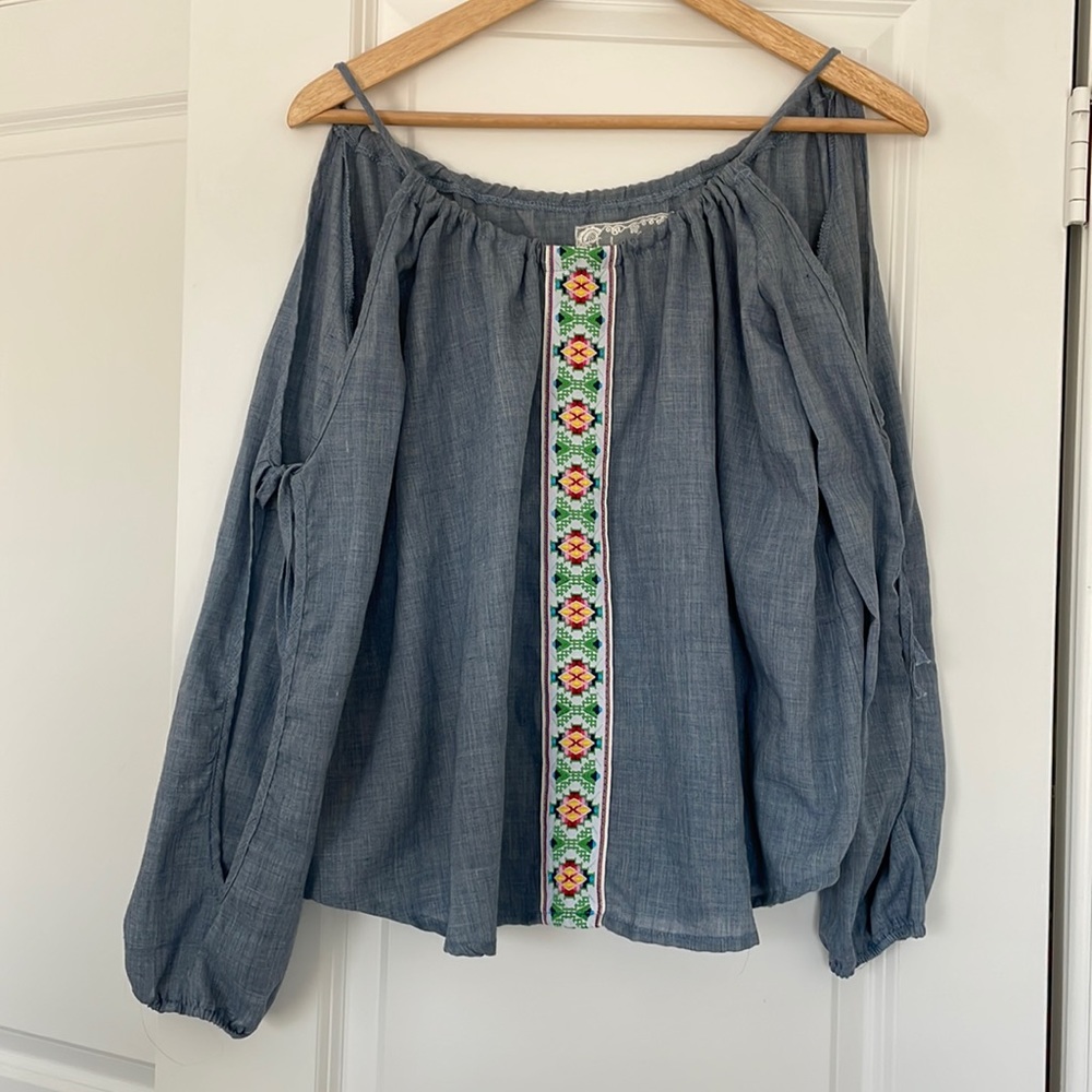 Chambray top with cutout sleeves